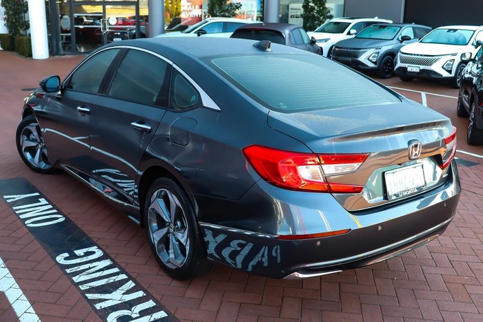 2022 Honda Accord VTi-LX