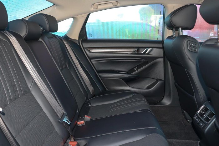 2022 Honda Accord VTi-LX