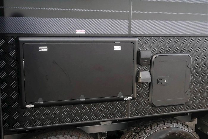 2026 Leader Caravans 2260_Cr_K1e7b_T Gold Le 22'6 3 Bunk