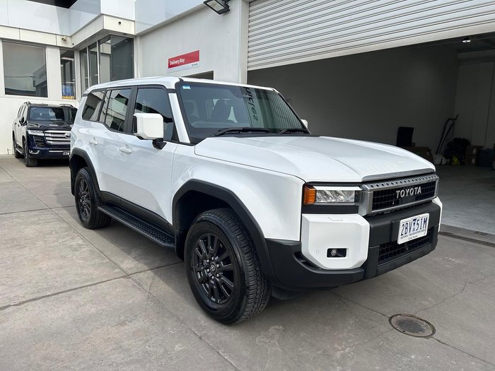 2024 Toyota Landcruiser Prado