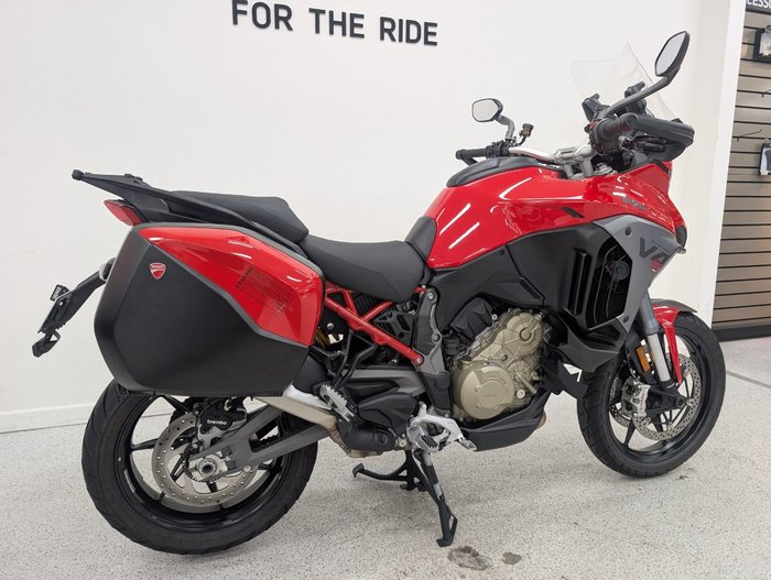 2025 DUCATI MULTISTRADA V4 S Red