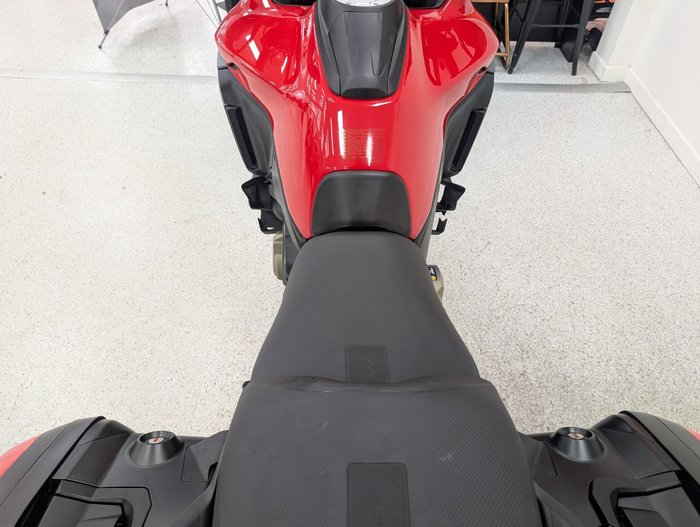 2025 DUCATI MULTISTRADA V4 S Red