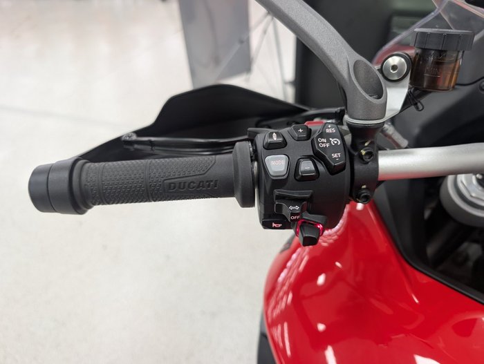 2025 DUCATI MULTISTRADA V4 S Red