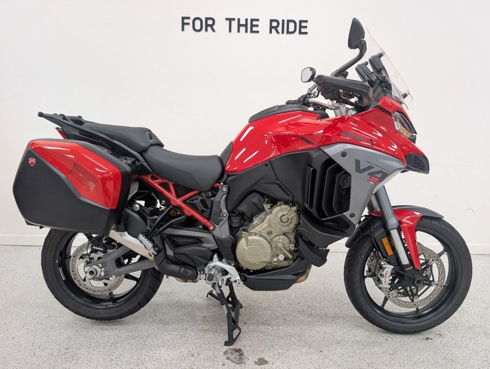 2025 DUCATI MULTISTRADA V4 S Red