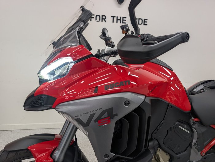 2025 DUCATI MULTISTRADA V4 S Red
