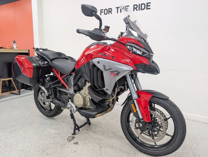2025 DUCATI MULTISTRADA V4 S Red