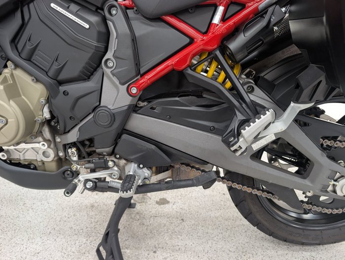 2025 DUCATI MULTISTRADA V4 S Red