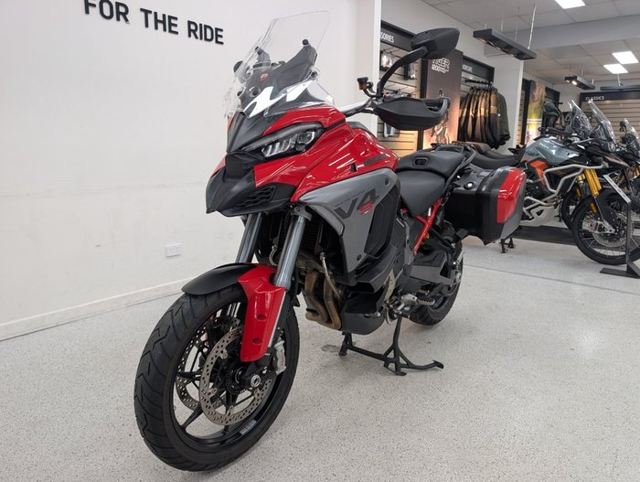 2025 DUCATI MULTISTRADA V4 S Red