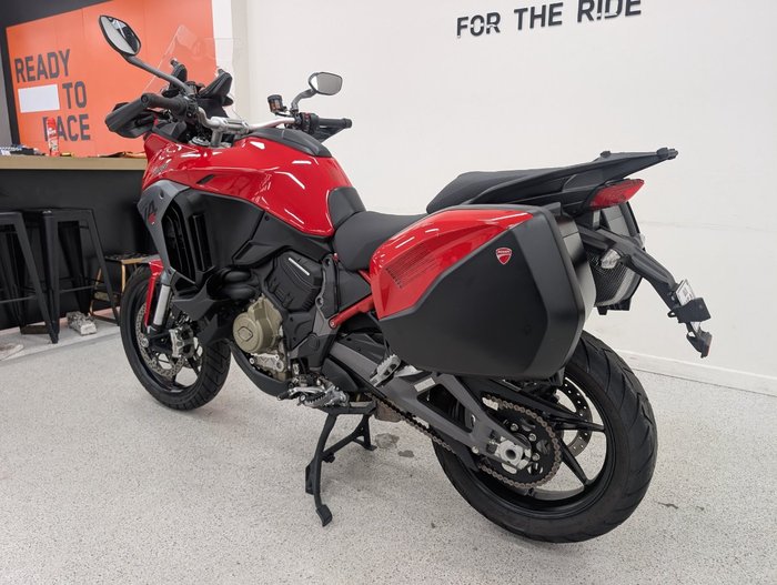 2025 DUCATI MULTISTRADA V4 S Red