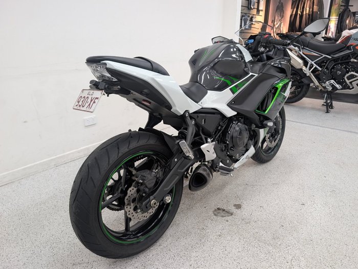 2022 Kawasaki NINJA 650L White