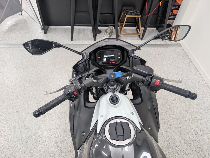 2022 Kawasaki NINJA 650L White