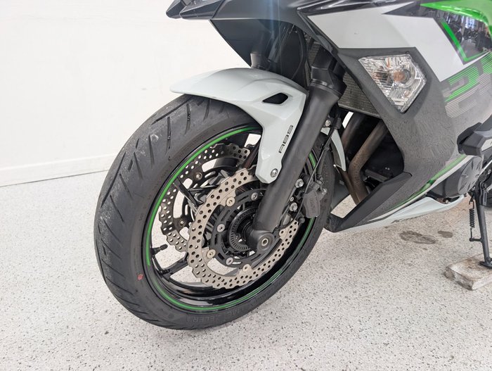 2022 Kawasaki NINJA 650L White