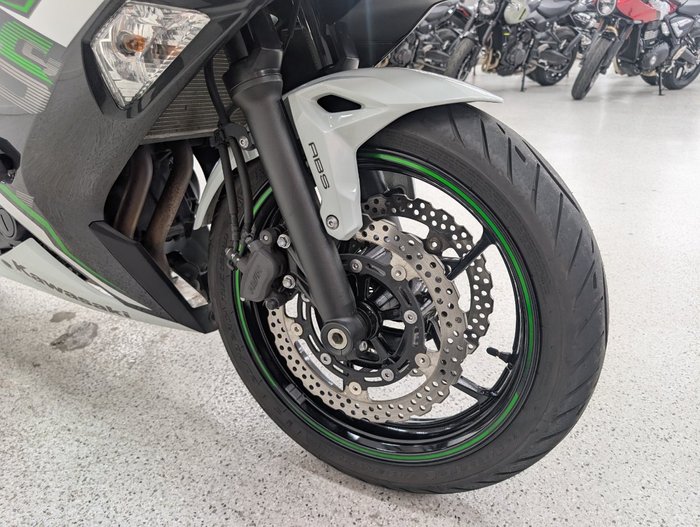 2022 Kawasaki NINJA 650L White