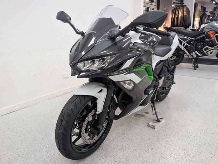2022 Kawasaki NINJA 650L White