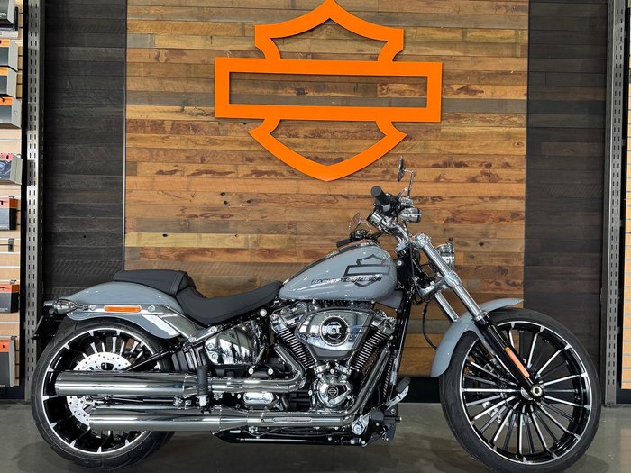 Harley-Davidson Breakout 117 (FXBR) Softail
