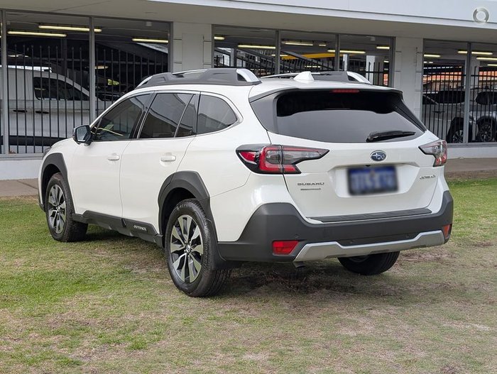 2025 Subaru Outback AWD Touring