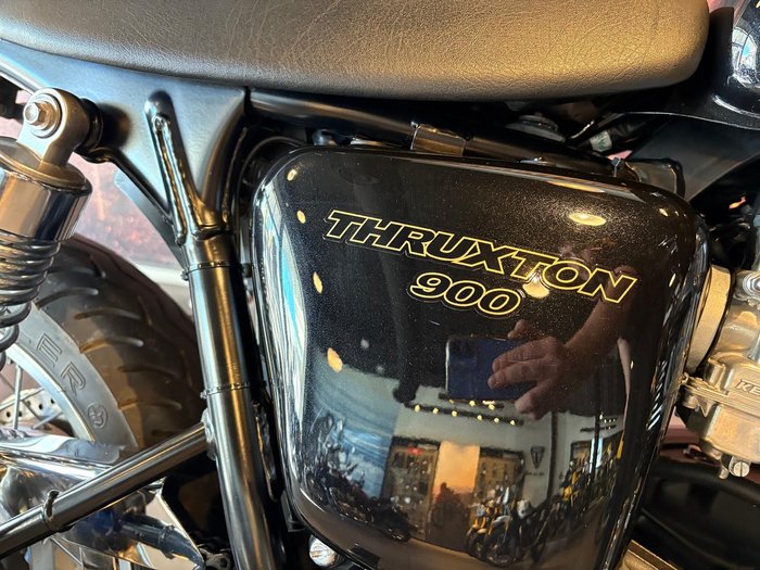 2015 Triumph Thruxton 900 Thruxton Black
