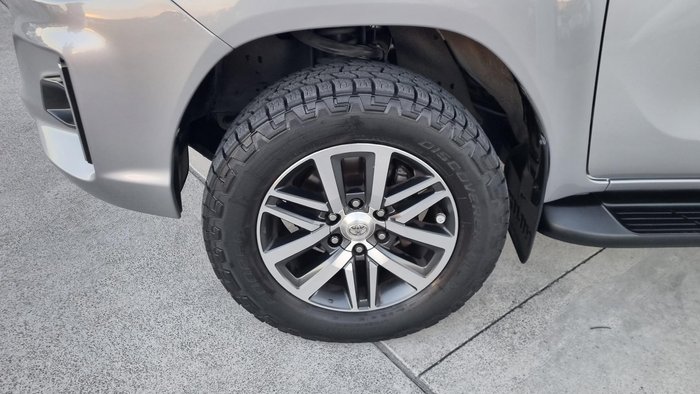 2019 Toyota Hilux SR