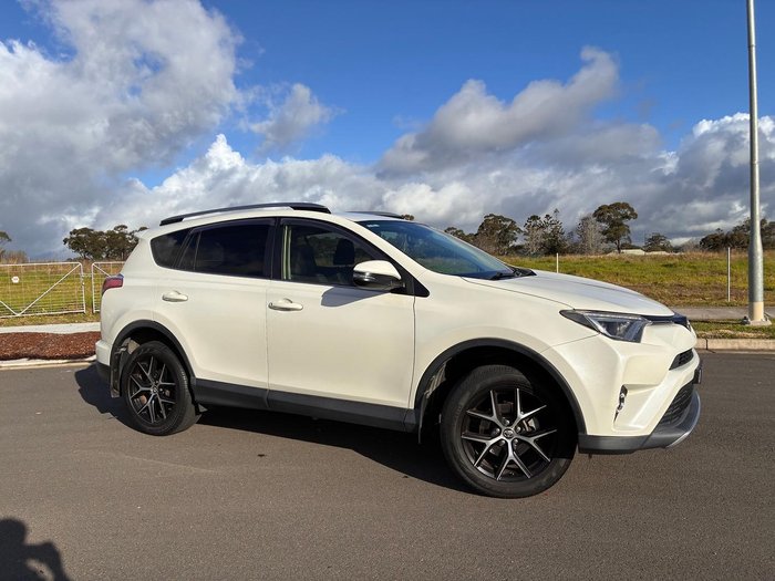 2017 Toyota RAV4 GXL