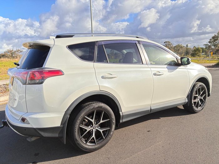 2017 Toyota RAV4 GXL