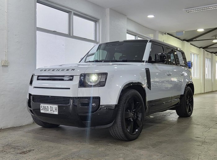 2022 Land Rover Defender 110 P525 V8