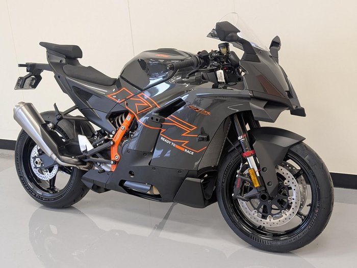 2026 KTM 990 RC R RC Black