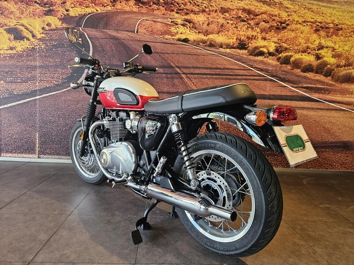 2025 Triumph Bonneville T120 Bonneville Red