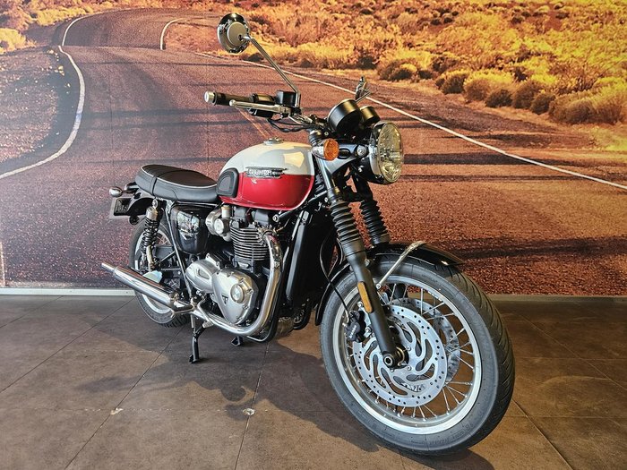 2025 Triumph Bonneville T120 Bonneville Red
