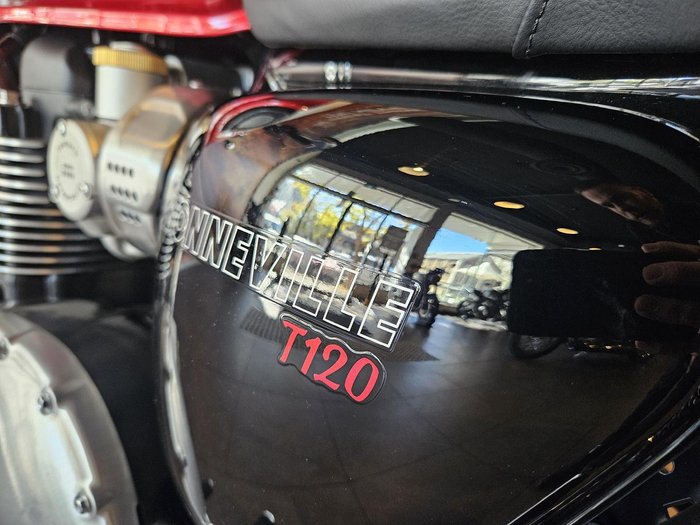 2025 Triumph Bonneville T120 Bonneville Red