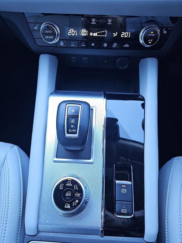 2023 Mitsubishi Outlander Exceed