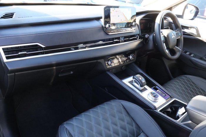 2024 Mitsubishi Outlander PHEV Exceed