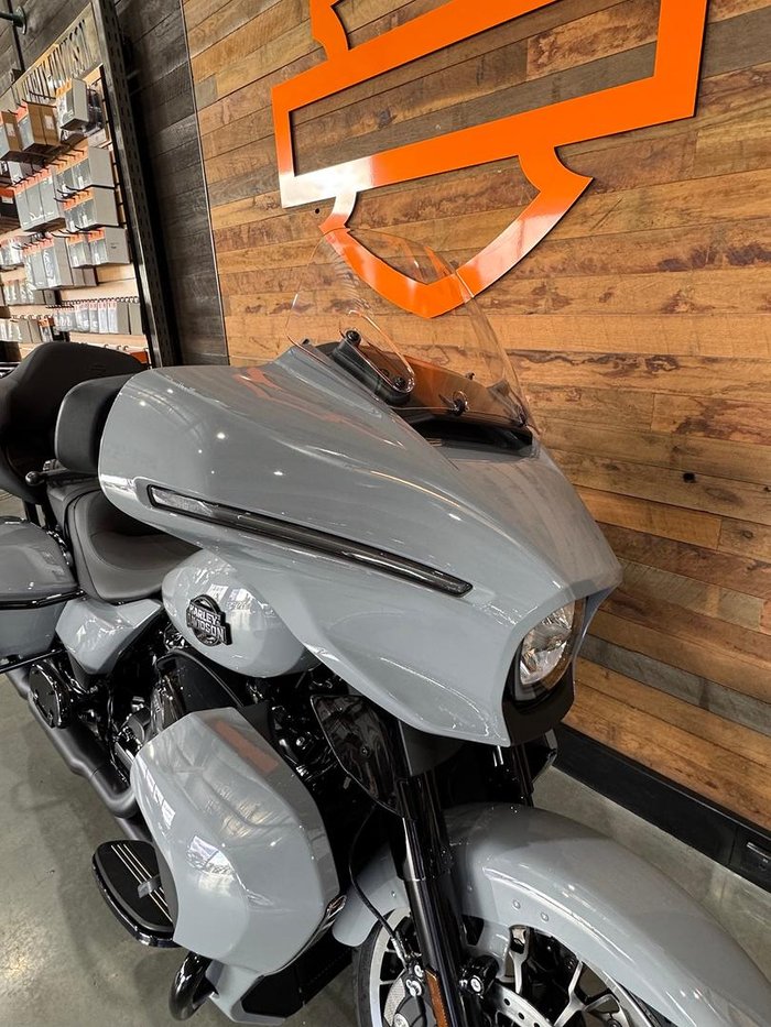 2026 Harley-Davidson Street Glide Limited 117 (FLHXL)