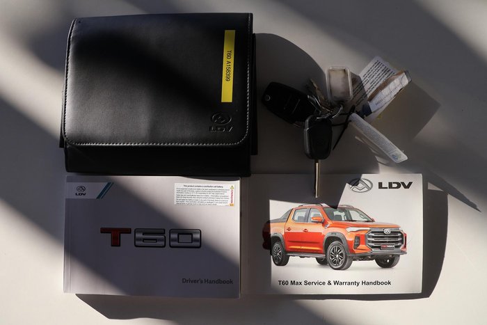 2022 LDV T60 26