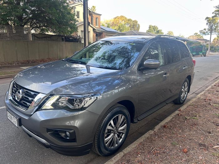 2018 Nissan Pathfinder ST-L