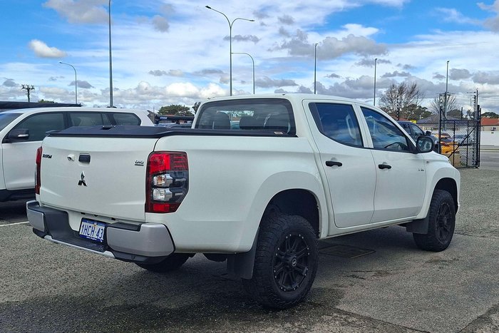 2019 Mitsubishi Triton GLX ADAS