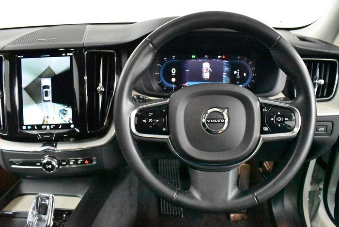 2021 Volvo XC60 B5 Inscription