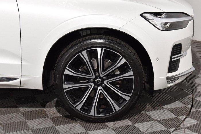 2021 Volvo XC60 B5 Inscription