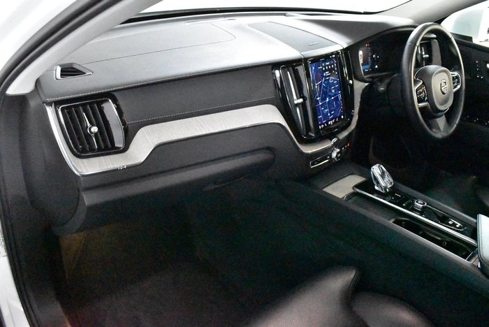 2021 Volvo XC60 B5 Inscription