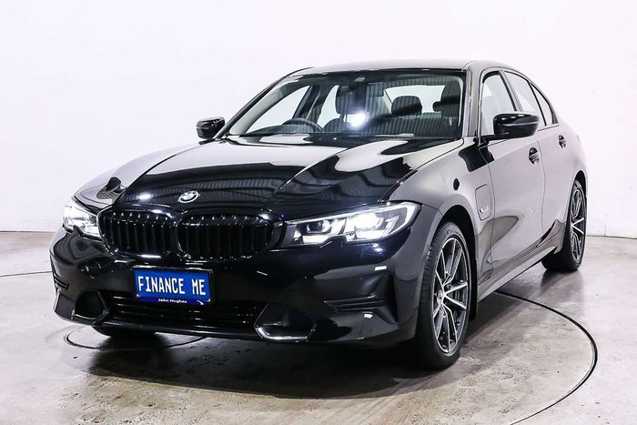 2022 BMW 3 Series 330e Luxury Line