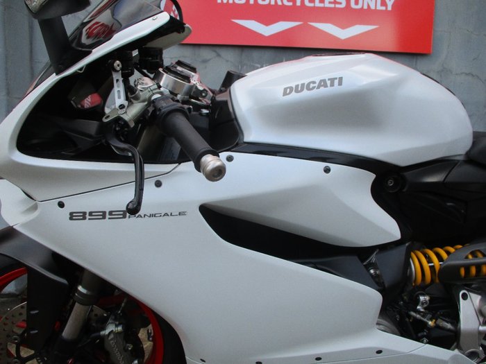 2015 Ducati 899 PANIGALE WHITE