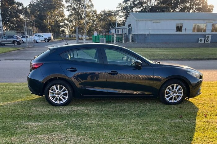 2015 Mazda 3 Maxx