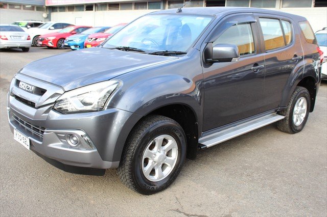 2017 Isuzu MU-X