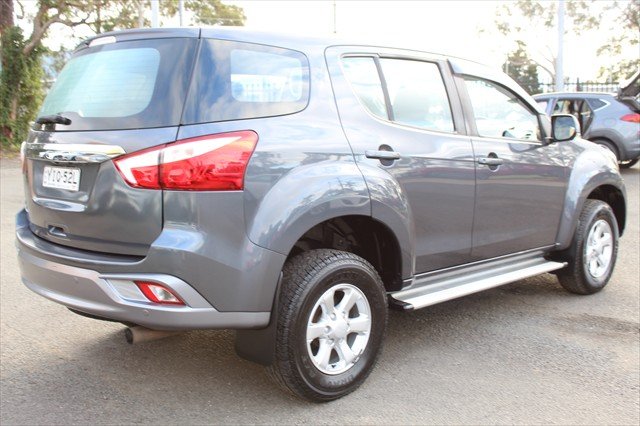 2017 Isuzu MU-X LS-M