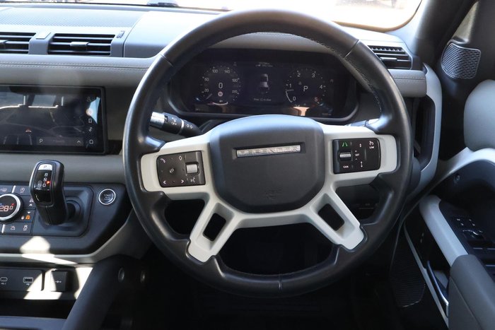 2022 Land Rover Defender 110 D300 SE