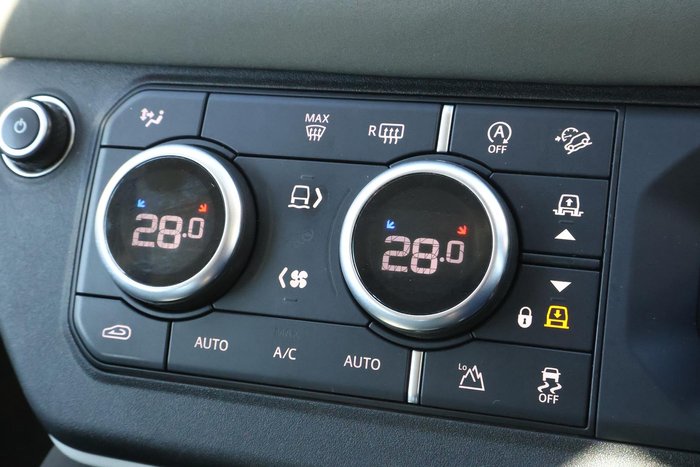 2022 Land Rover Defender 110 D300 SE