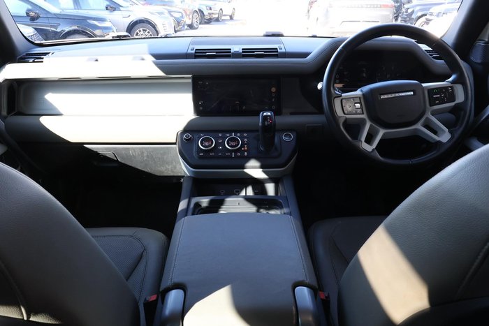 2022 Land Rover Defender 110 D300 SE