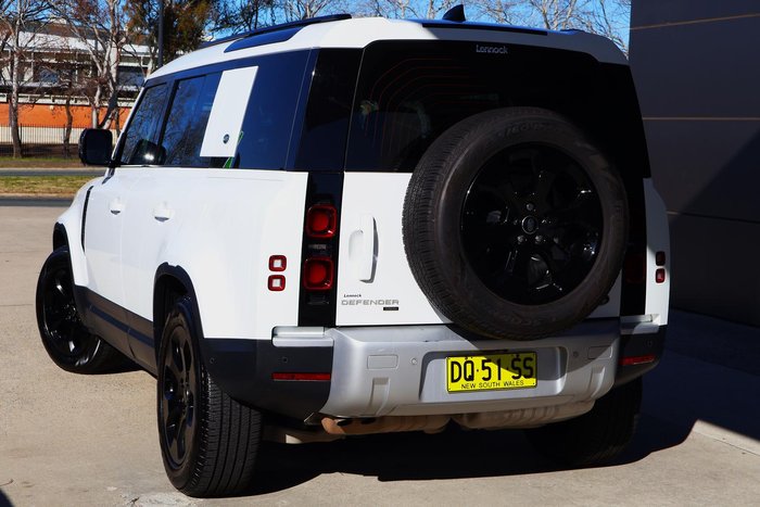 2022 Land Rover Defender 110 D300 SE