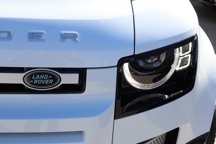 2022 Land Rover Defender 110 D300 SE