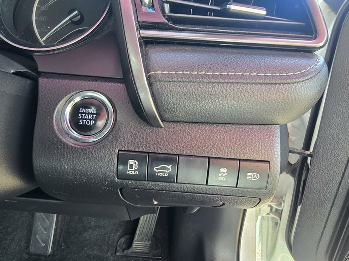 2019 Toyota Camry SX