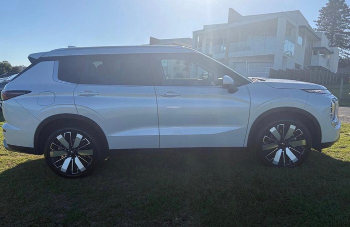 2025 Mitsubishi Outlander Aspire